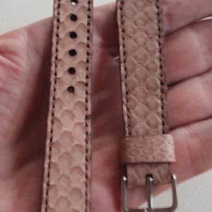 Correa de reloj de piel de serpiente pitón rosa de 18 mm, correa de reloj de piel de serpiente exótica hecha a mano de 18 mm, correa de repuesto de cuero genuino personalizada para hombres y mujeres