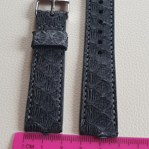 Correa de reloj de piel de serpiente pitón gris oscuro de 20 mm, correa de reloj de piel de serpiente exótica color carbón hecha a mano de 20 mm, correa de repuesto de cuero genuino personalizada