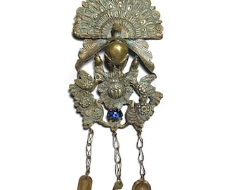 Peruvian Tupu Pin Shawl Pin Metal Embossed Figures W/ Glass  display picture 3