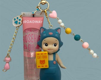 Sonny Angel bläulich graue Katze Lipgloss Bead & Charm Schlüsselanhänger