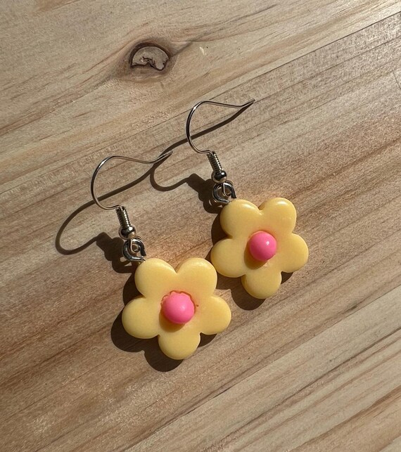 Handcrafted FLOWER Earrings -HIPPIE Earrings- BOHO -new Dangle