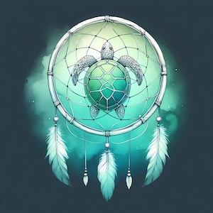 Puede incluir: Un diseño de atrapasueños con una tortuga marina en tonos verdes y turquesas. La tortuga está centrada dentro de un marco circular con un patrón de telaraña. Plumas blancas cuelgan debajo, sobre un fondo verde oscuro.