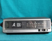 LLoyds Flip Clock radio working
