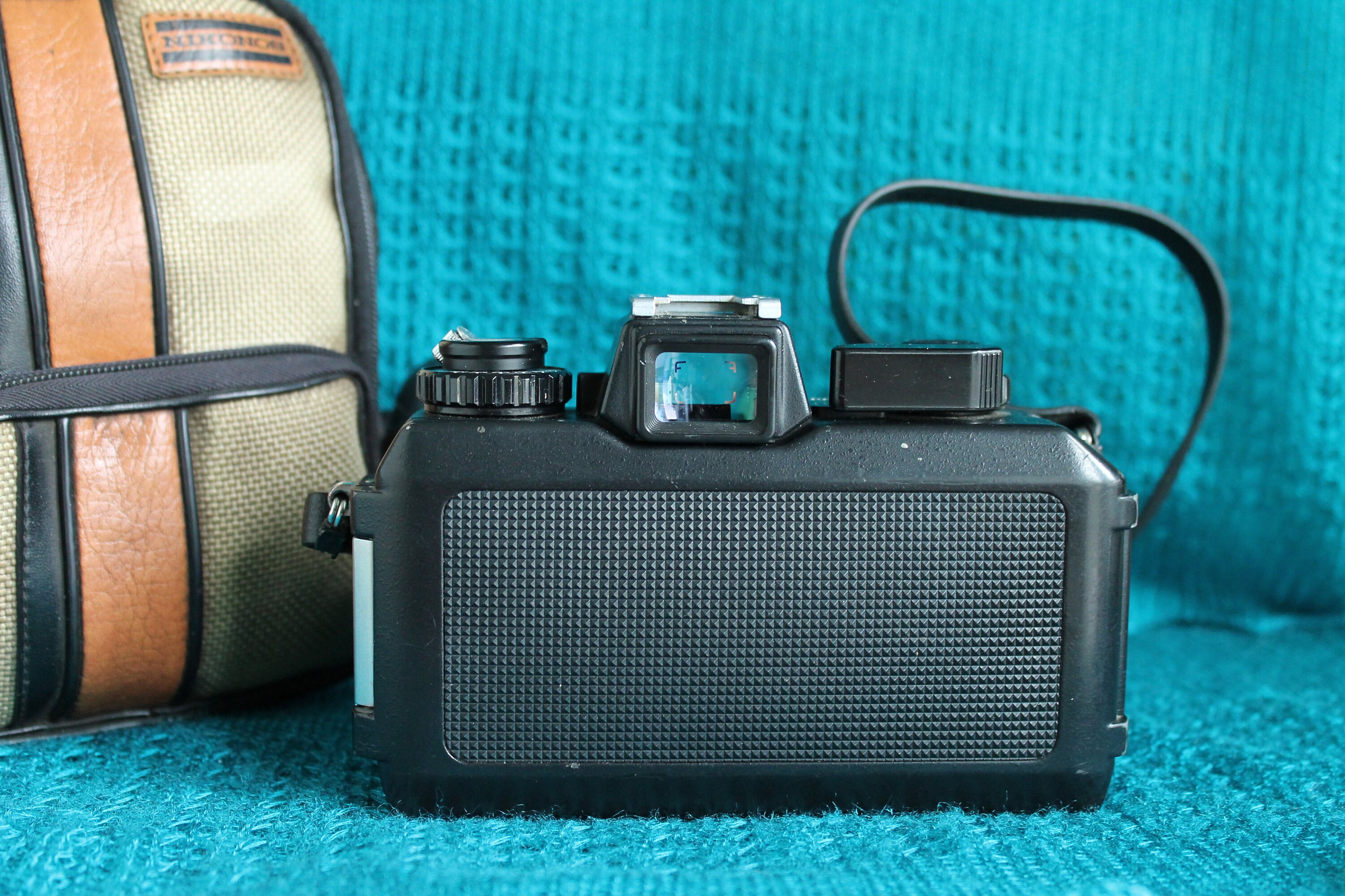 Nikonos IV-A underwater camera with Nikkor 35mm lens working