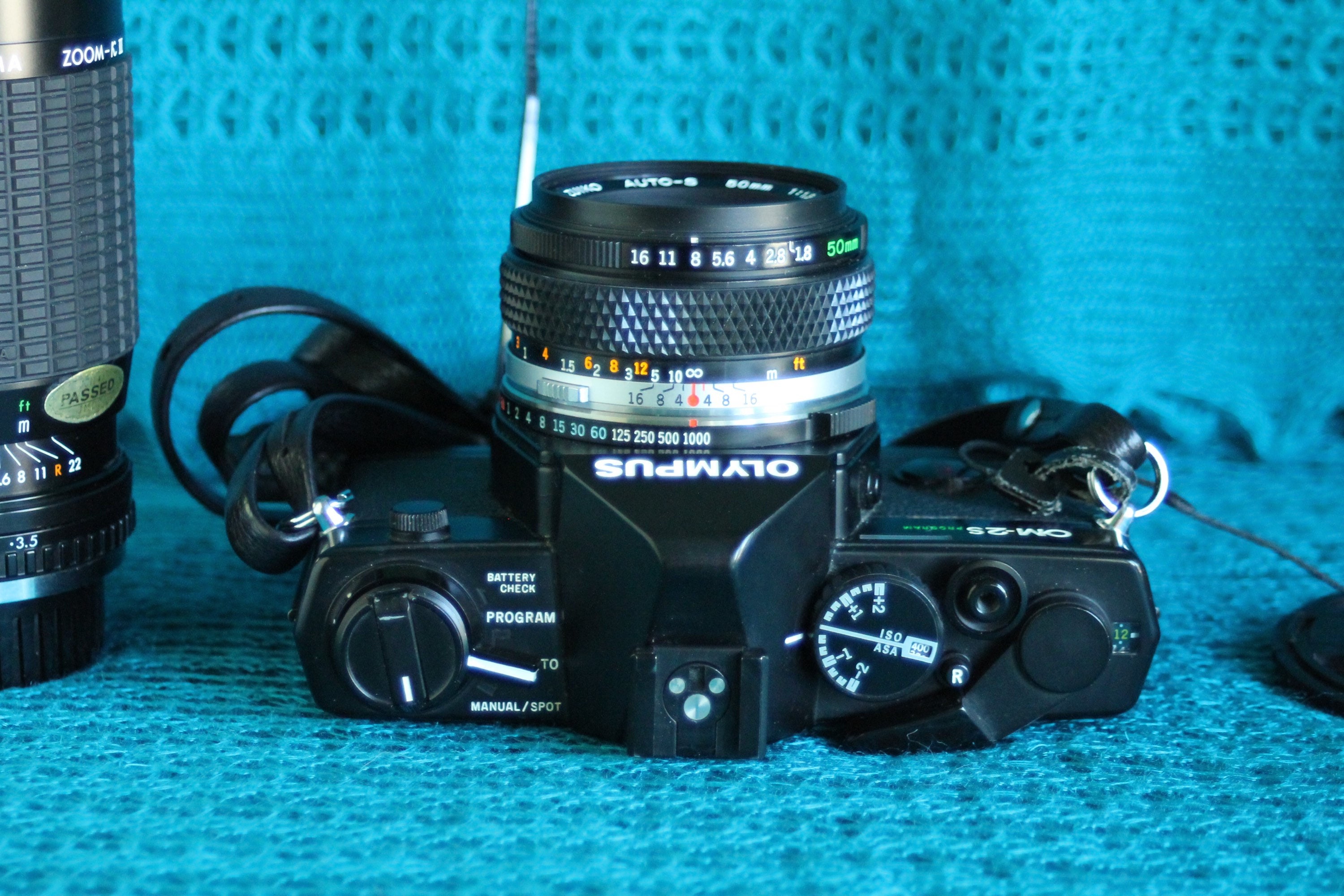 Olympus OM2s Program 35mm film Camera with 2 lenses and