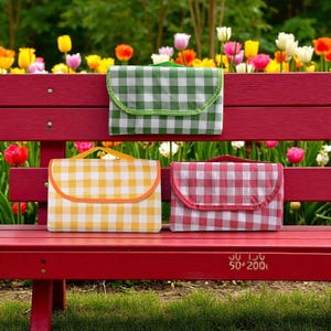 Waterproof Picnic Blanket – Foldable Outdoor Mat for Camping, Beach, Park, Trave