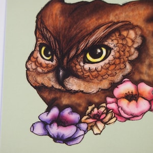 Postal de búho floral ilustrado