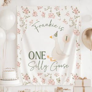 One Silly Goose Birthday Backdrop, One Silly Goose Custom Floral Sign, Silly Goose Photo Backdrop, Personalized Silly Goose Decorations
