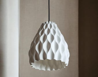 Lámpara colgante Riva – Luminaria de diseño texturizada E27 | Hecha a mano en Francia | Materiales ecológicos | Diseño de Slang × Quarks