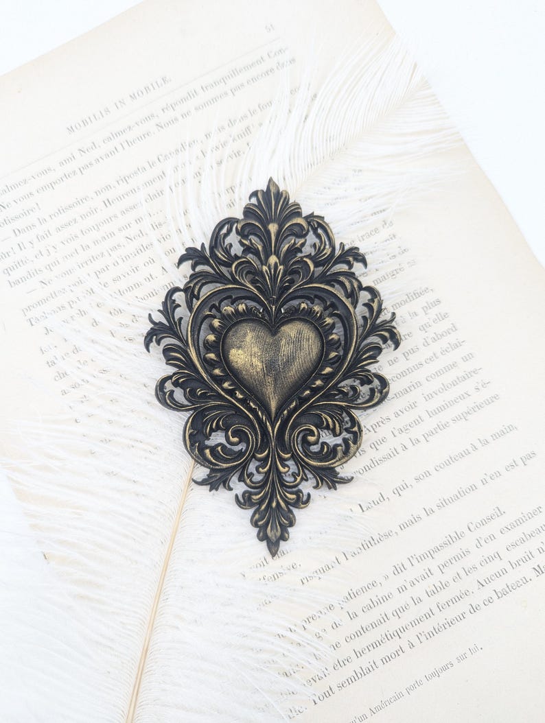 black ex voto heart, romantic baroque wall decoration, Bridgerton-inspired luxury interior.