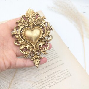 Sacred heart wall decoration ex voto – romantic Baroque decor – Marie Antoinette/Bridgerton style – Rococo cabinet of curiosities – image 5