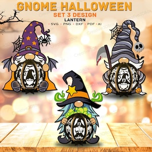 Op de afbeelding: Drie Halloween kabouter lantaarn ontwerpen. Elke kabouter houdt een gesneden pompoen lantaarn vast. De kabouters dragen heksenhoeden, capes en hebben spookachtige details zoals vleermuizen, spinnen en schedels. De tekst bovenaan luidt "GNOME HALLOWEEN SET 3 DESIGN LANTERN".