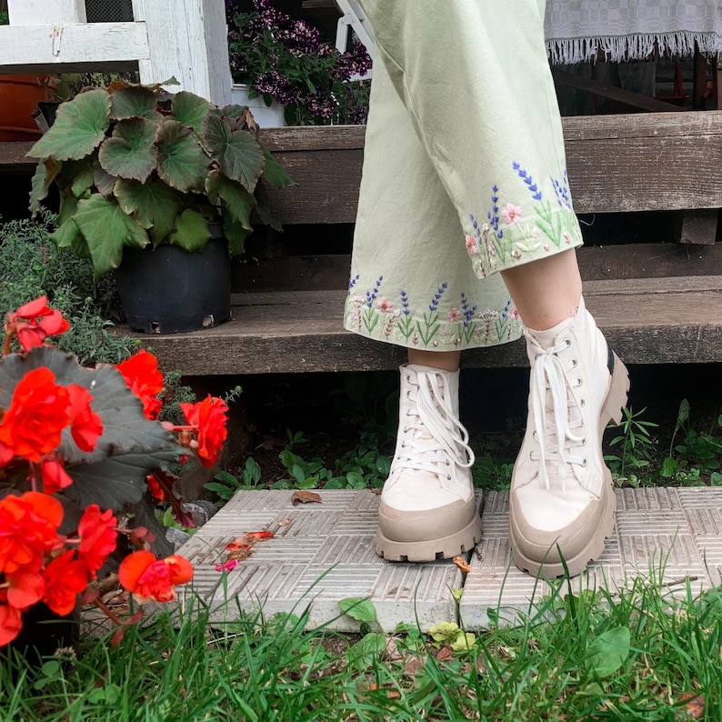 Pants with wildflowers hand embroidery