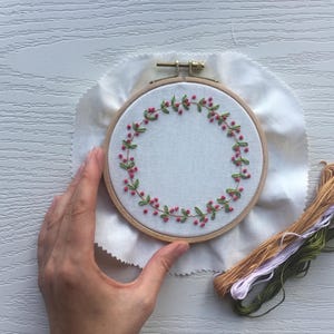Floral Wreath Embroidery Pattern - Digital Download, Step-by-step Guide ...