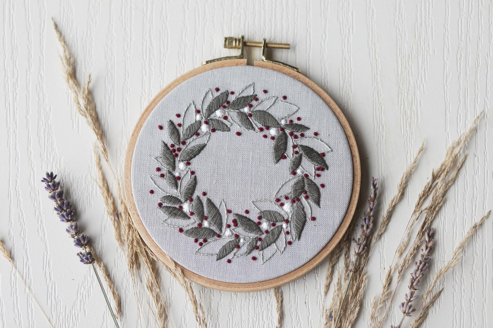 Floral Wreath Embroidery Pattern - Digital Download With Mistletoe ...