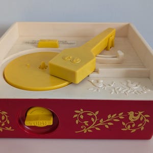 Vintage 1971 Fisher Price Windup Music Box Record Player