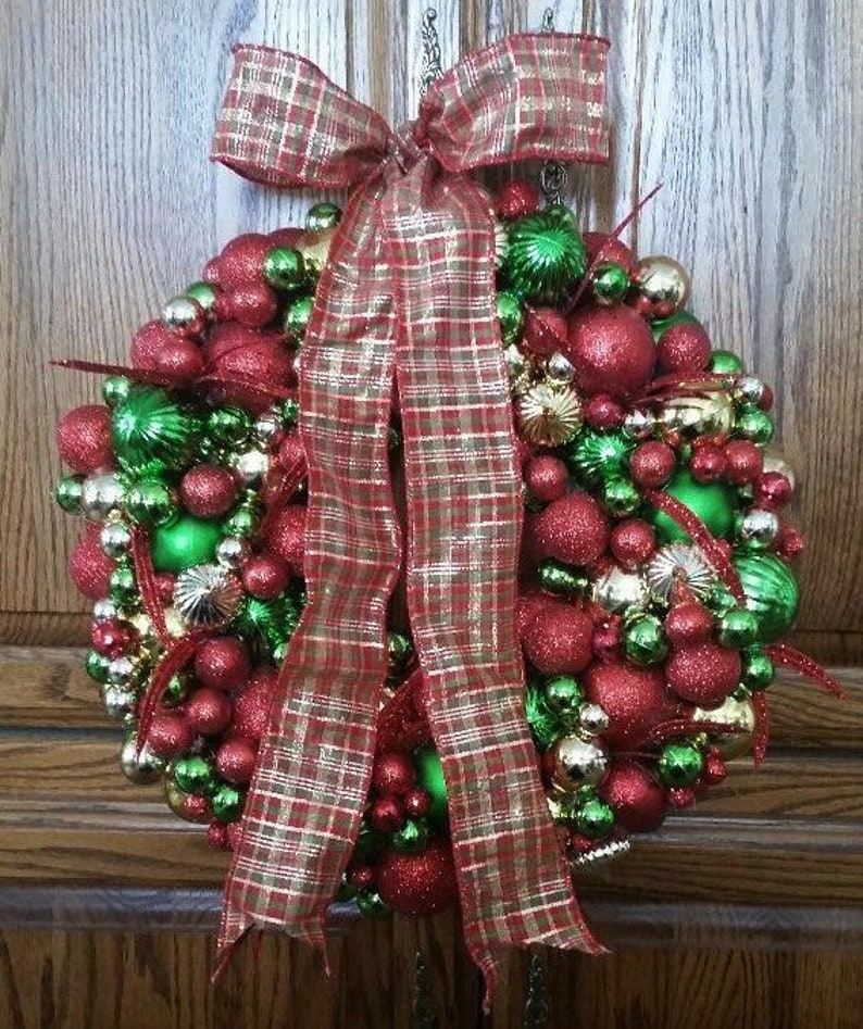 Gold Beautiful and One of a Kind Home Decor All That Glitters Shatterproof Ornament Wreath in Vermilion Rich /& Lime Green