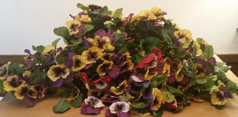 Candle Rings Flowers and White Yellow /& Arches in Purple A One Pound Mix of Silk Faux Artificial Pansies Pansy Stems Burgundy