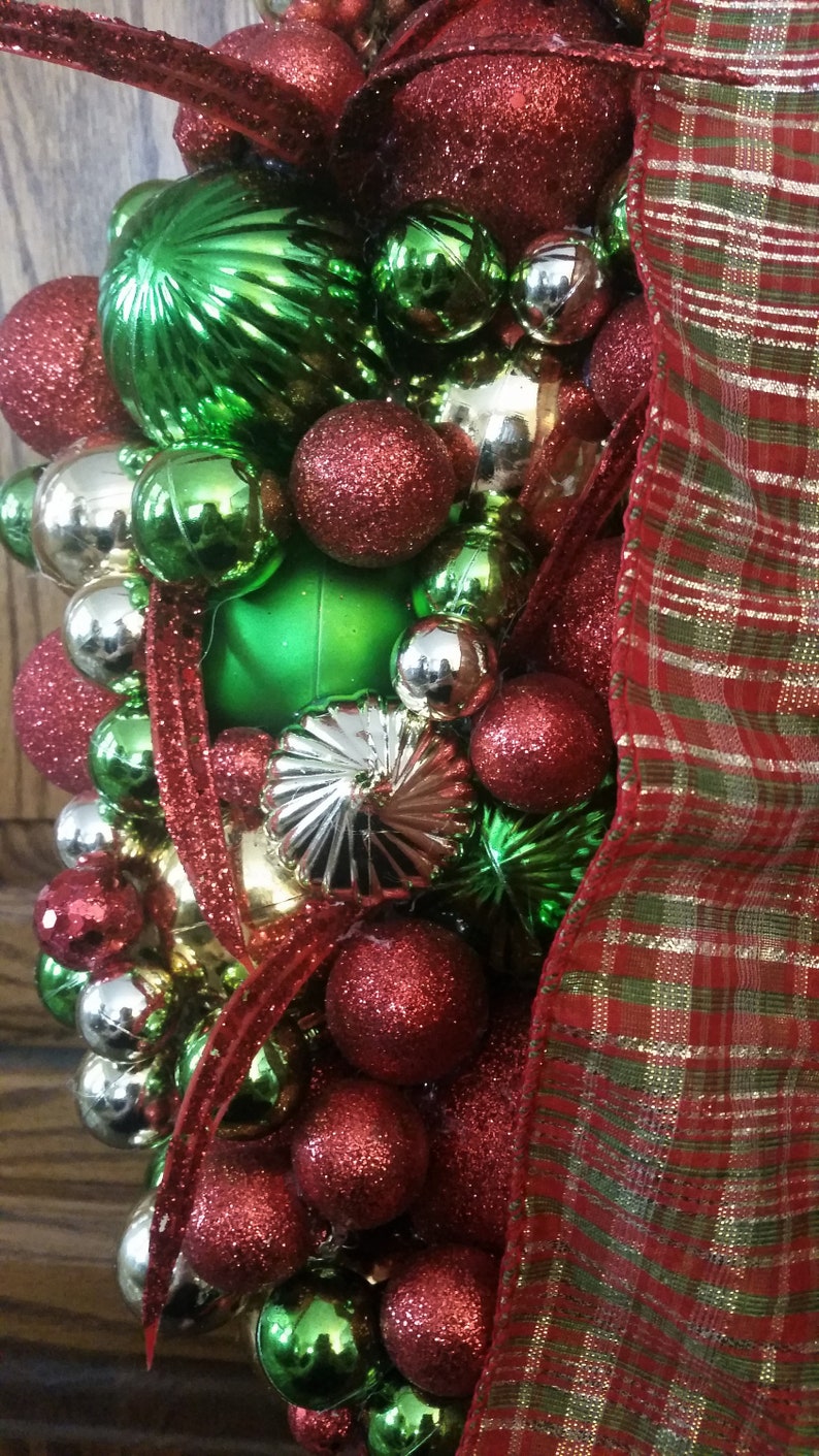 Gold Beautiful and One of a Kind Home Decor All That Glitters Shatterproof Ornament Wreath in Vermilion Rich /& Lime Green