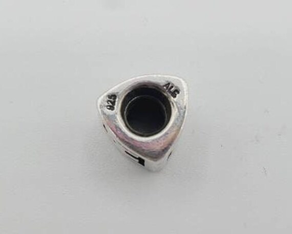 H hotsell charm pandora