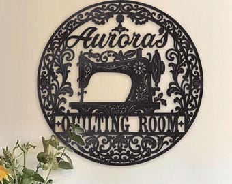 Custom Sewing Room Metal Sign – Personalized Quilting Wall Art with Vintage Sewing Machine, Gift for Quilters, Seamstress or Crafters