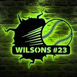 Arte de pared de béisbol personalizado con luz LED de metal, letrero de pelota de béisbol con grietas, nombre personalizado, decoración de habitación deportiva, regalo para esposo o hijo.