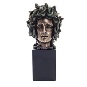 Medusa Head Statue 21cm – Greek Mythology Snake Hair Bust – Dark Art Home Decor
