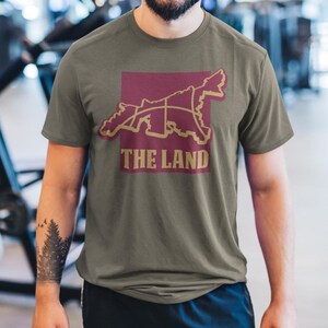 Cleveland Basketball Crew Neck T-Shirt Vintage The Land Sports Fan Gift Cleveland Sports Apparel