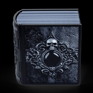 Mox Jet Tome Deck Box * Black Book of Spells * Commander * MTG * EDH * Fits 100+ Cards image 2