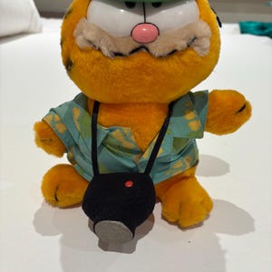 Dakin Garfield Cat plush toy Tourist 1981 stuffed toy