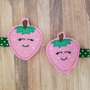 Strawberry Hair Clip, Strawberry Hair Accessories, Felt Hair Clips, Hair Clip, Hair Bows, Hair Bow Clip, Barrettes, Todder Gift