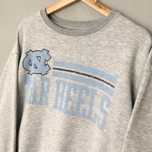 Vintage jaren 90 North Carolina Tar Heels voetbalshirt grote UNC Chapel Hill North Carolina NCAA trui met ronde hals North Carolina maat L afbeelding 3