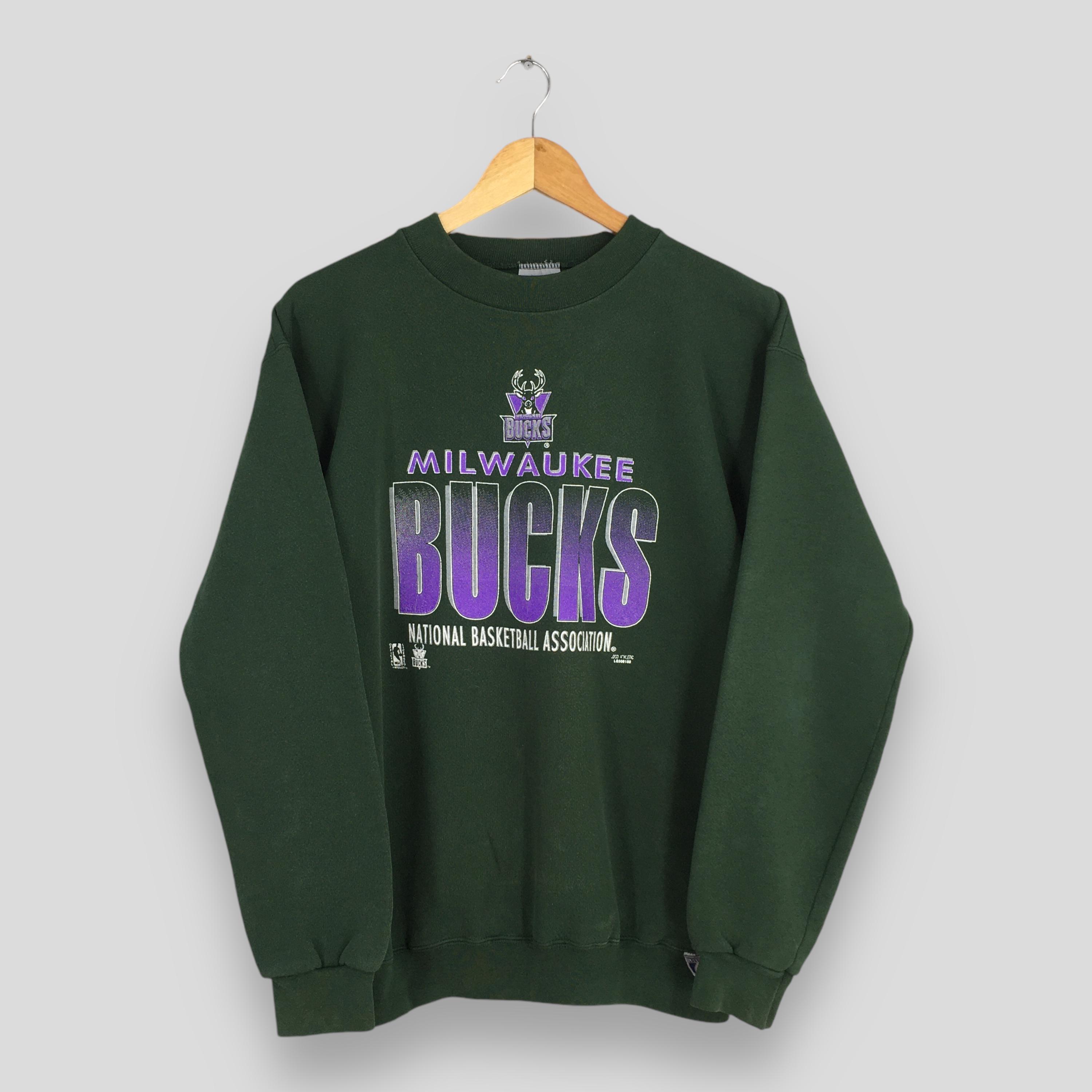 Vintage Milwaukee Bucks NBA Green Sweatshirt Medium Milwaukee