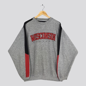 Vintage Wisconsin Badgers  Sweatshirt Large University Wisconsin Badgers Embroidery Crewneck Wisconsin Badgers Sweater UW Madison Jumper L