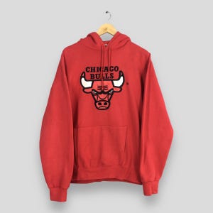 Vintage 90s NBA Chicago Bulls Red Hoodie Sweatshirt Large National Basketball Jordan Bulls Pullover Bulls Embroidery Sweater Pullover Size L