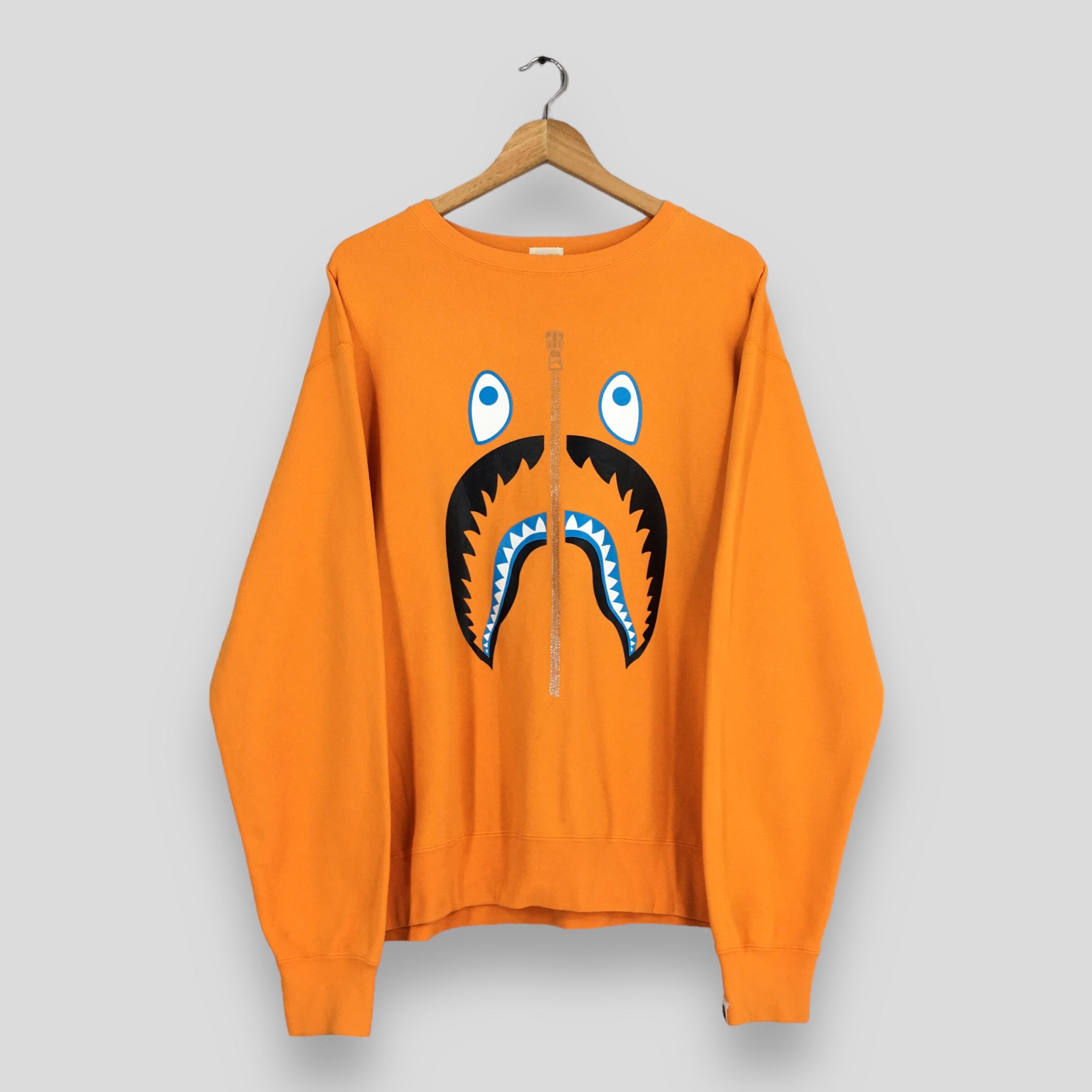 トップス A BATHING APE shark logo long sleeve A BATHING APE® Shark Relaxed Fit Ls Tee | Bape official