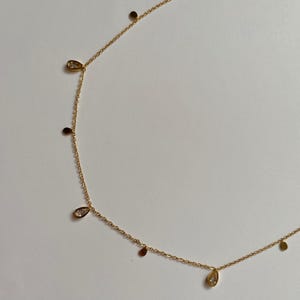 Collar Satélite - Piedras en Forma de Lágrima
