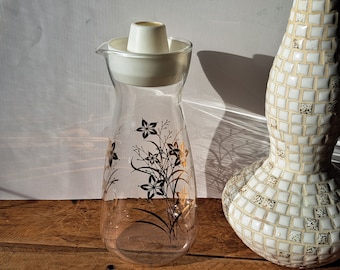 Vtg Pyrex Gold FlowerJuice Carafe