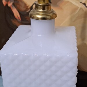 Milk Glass Table Lamp Faceted Square White Base not working image 6