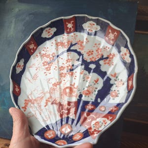Antique Japan Plate Meiji Imari Scallop Edge with Blossom Tree