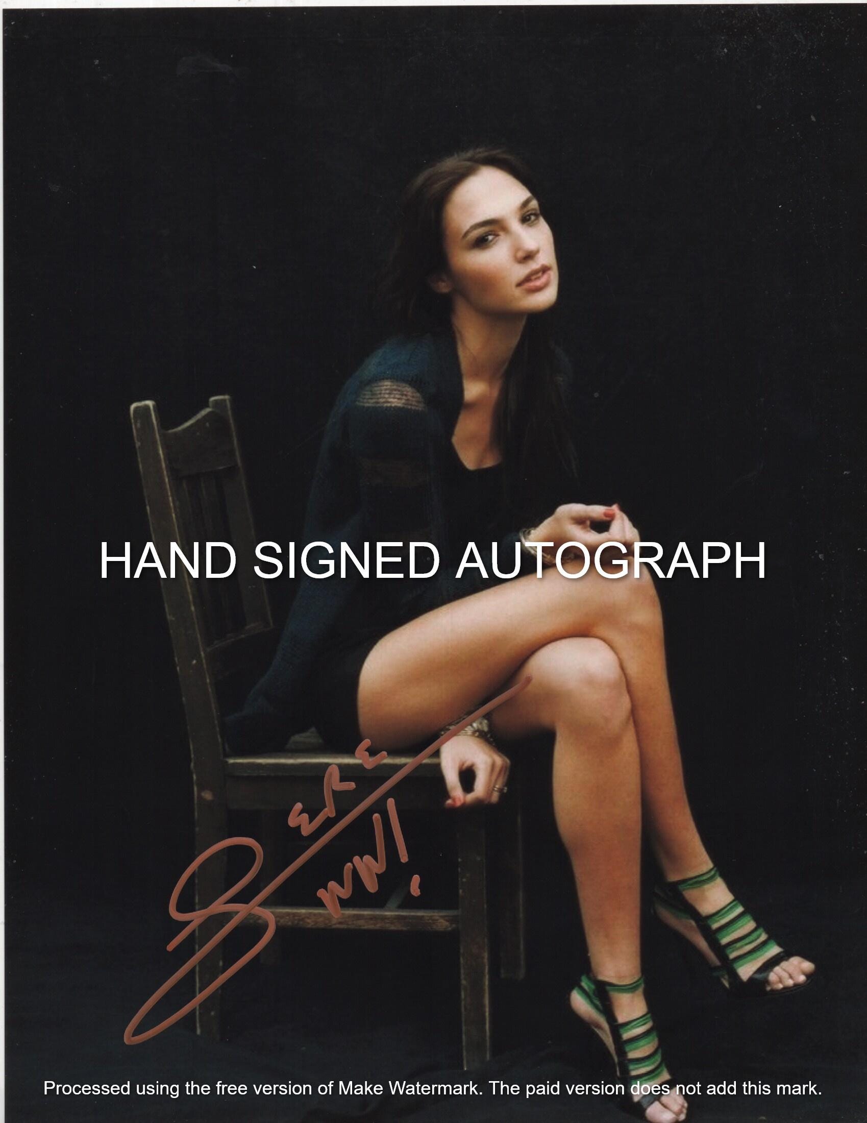 Gal gadot autograph - Etsy 日本