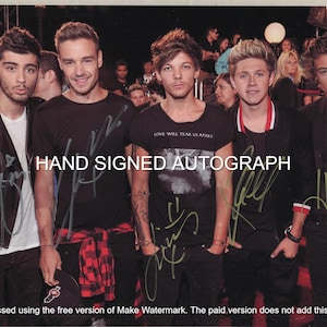 ONE DIRECTION BAND Autogramm Handsigniert 8 1/2 x 11 Farbfoto mit COA