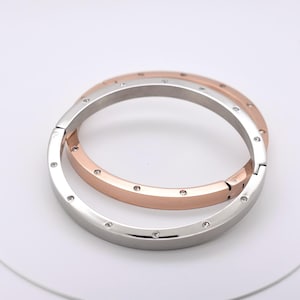 Roségouden pave-armband: roestvrijstalen stapelarmband