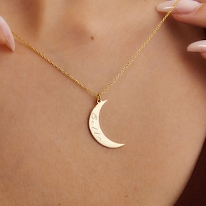 Colar com nome personalizado com lua, colar personalizado com lua crescente, colar gravado, colar com monograma, presente para namorada, presente para ela
