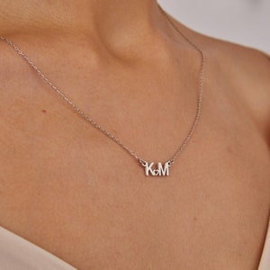 Collar con letras de oro de 14 quilates, colgante con dos letras, joyería con iniciales personalizadas, collares para parejas, regalo para mujer