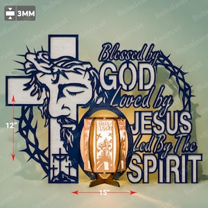 Gesegnet von Gott Geliebt von Jesus Laterne Laser Cut Datei | Er ist auferstanden Laternen Frohe Ostern Dekoration Christian Jesus Glaube Bibel Vers / B24