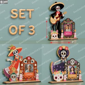 Puede incluir: Conjunto de 3 decoraciones de madera con temática del Día de Muertos. Incluye un esqueleto mariachi tocando la guitarra, un esqueleto femenino con vestido rojo y un esqueleto femenino con vestido morado. Cada pieza mide unos 30 cm de alto.