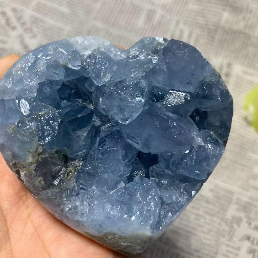 セレスタイトハートクラスター：原石ブルークリスタル鉱物標本、4.5