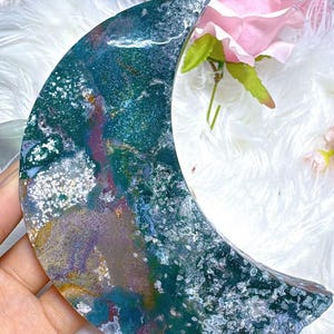Moss Agate Moon Crystal, Unique Spiritual Healing Gift & Home Décor