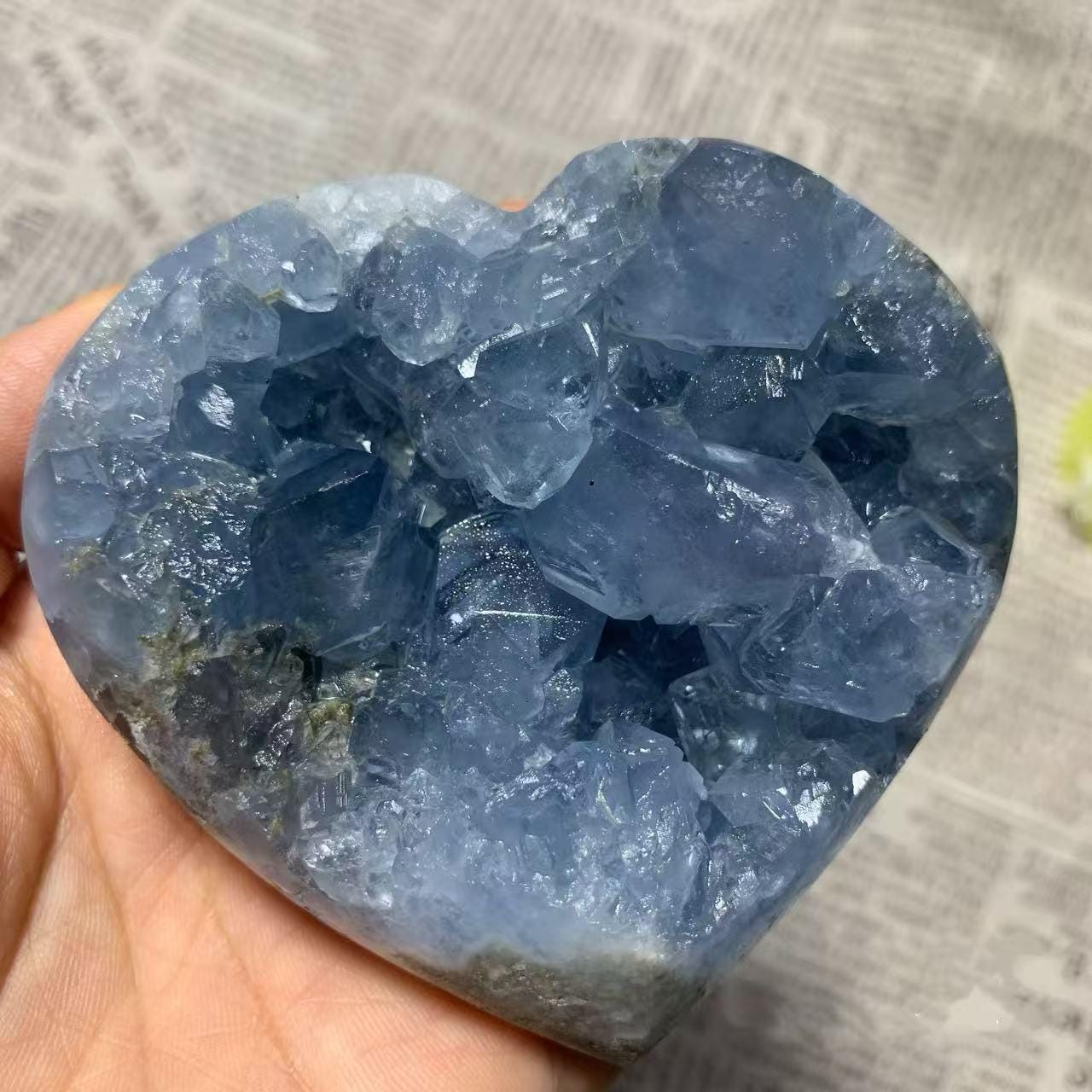 セレスタイトハートクラスター：原石ブルークリスタル鉱物標本、4.5